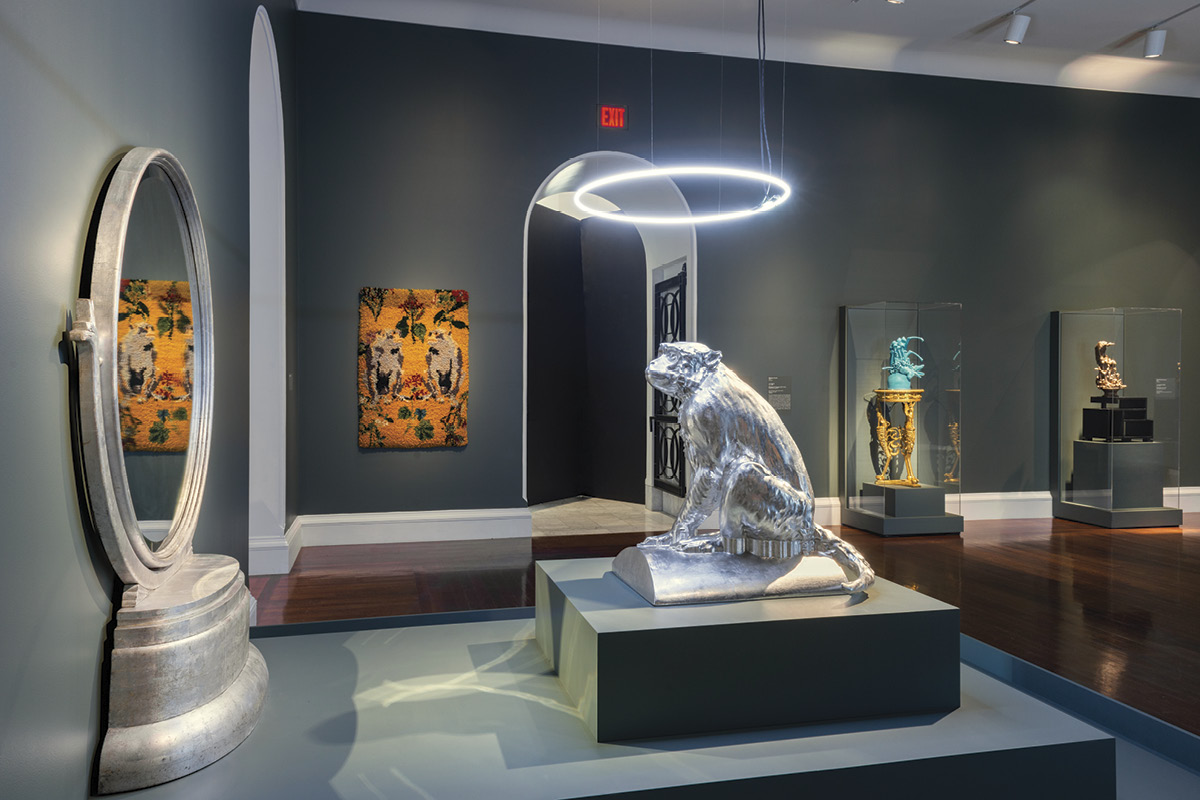 1 Us, 34 in. (86.4 cm) in height, maple, aluminum leaf, neon, circa 1927 Paul Frankl mirror (collection of the Cincinnati Art Museum), 2021. Photo: Rob Deslongchamps for the Cincinnati Art Museum.