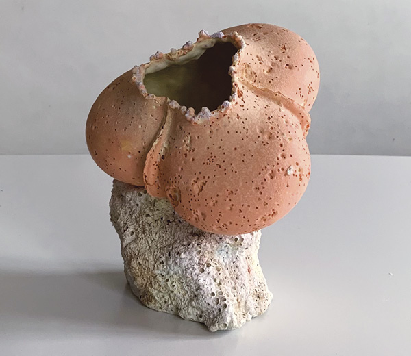 6 Pocked jar on plinth, 7⅞ in. (20 cm) in height, porcelain, 2024.